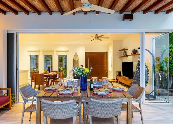 Holiday home Bonita, Private Pool, Jacuzzi, Concierge