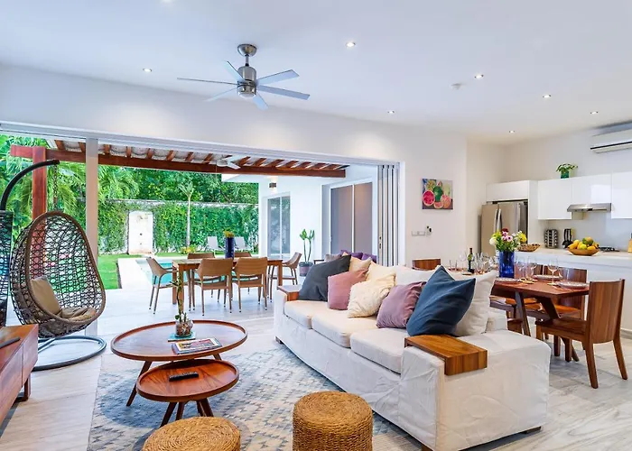 Holiday home Bonita, Private Pool, Jacuzzi, Concierge