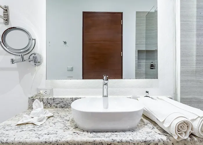 Bonita, Private Pool, Jacuzzi, Concierge Holiday home *
